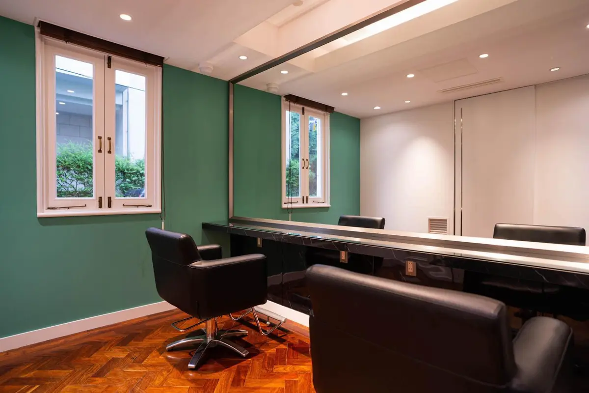 OurAge×Webエクラ  ビュートリアム 広尾　ヘアサロン内観