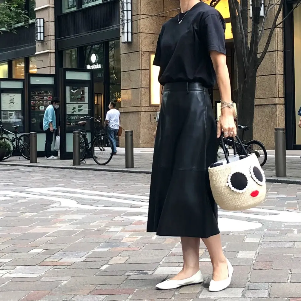 ZARAのエコレザースカートで丸の内への画像_3