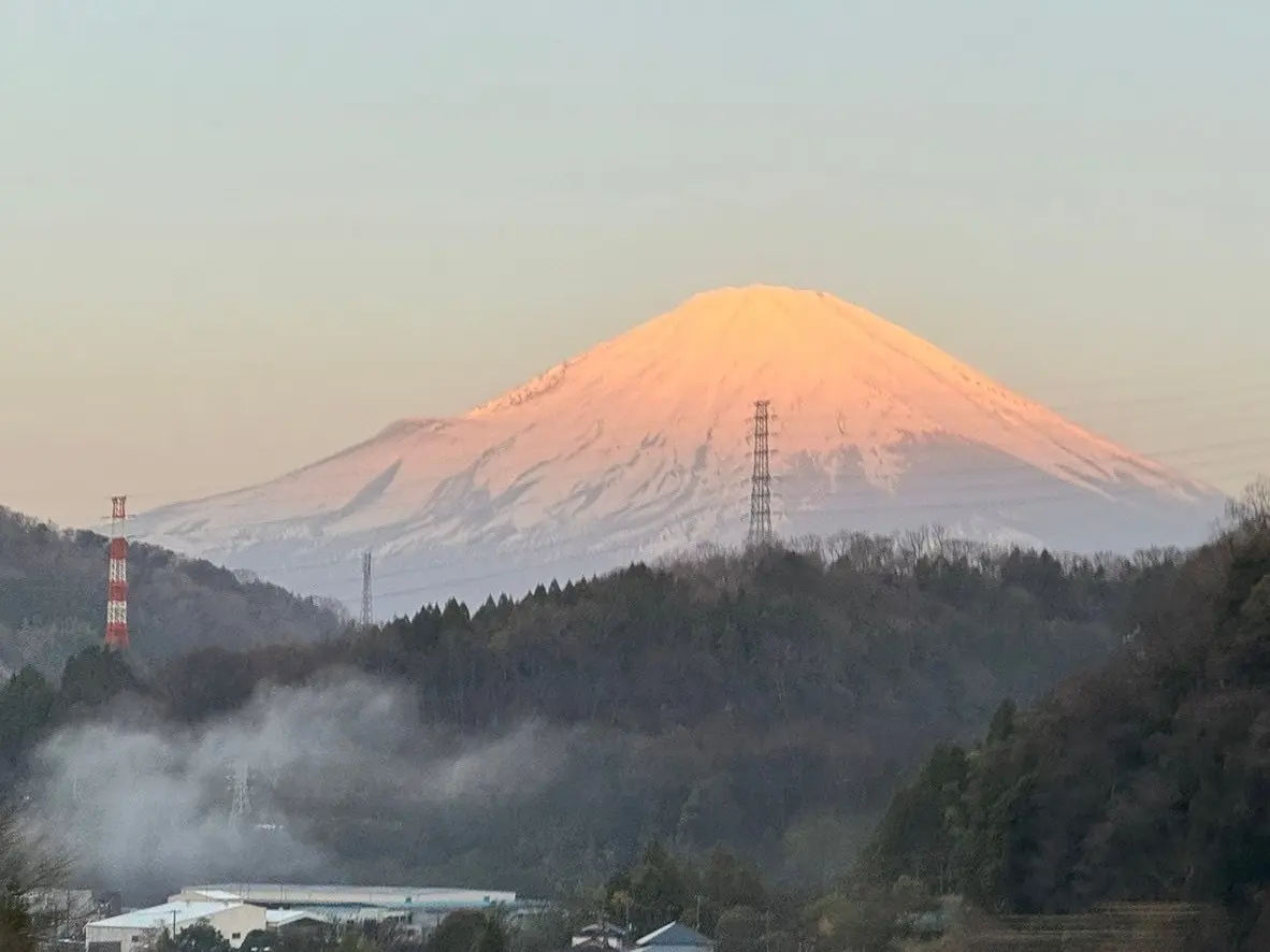 朝の富士山