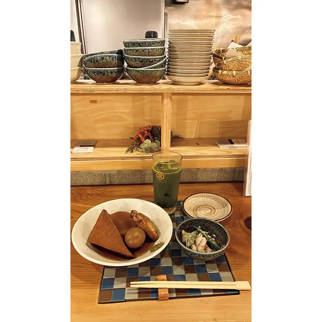 新規開店のチラシを見て初めて行ったお でん居酒屋も、今では行きつけのひとつに