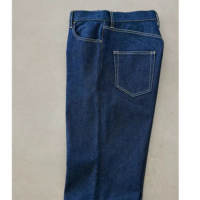 すとんと落ちるラインでおしりを拾わない