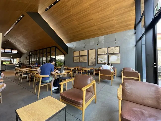 スターバックスコーヒー川越鐘つき通り店の中