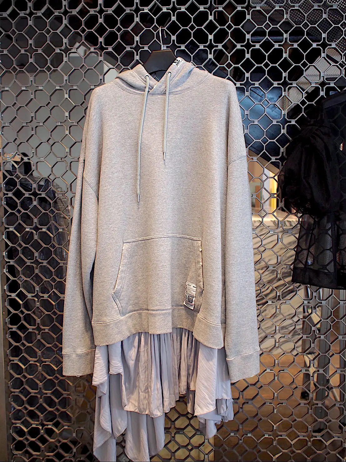 スウェットパーカー：Maison MIHARA YASUHIRO