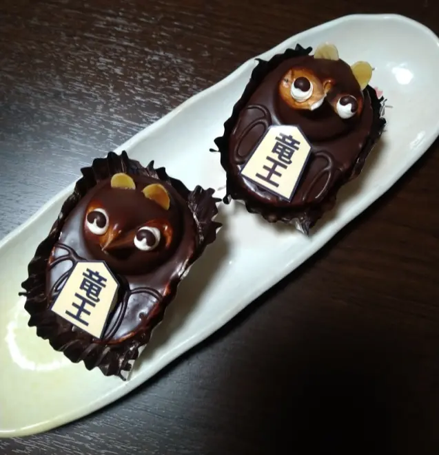 藤井竜王のたぬきケーキ