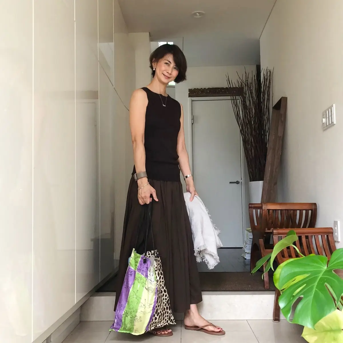 チョコレート色コーデと桃のパスタの画像_1