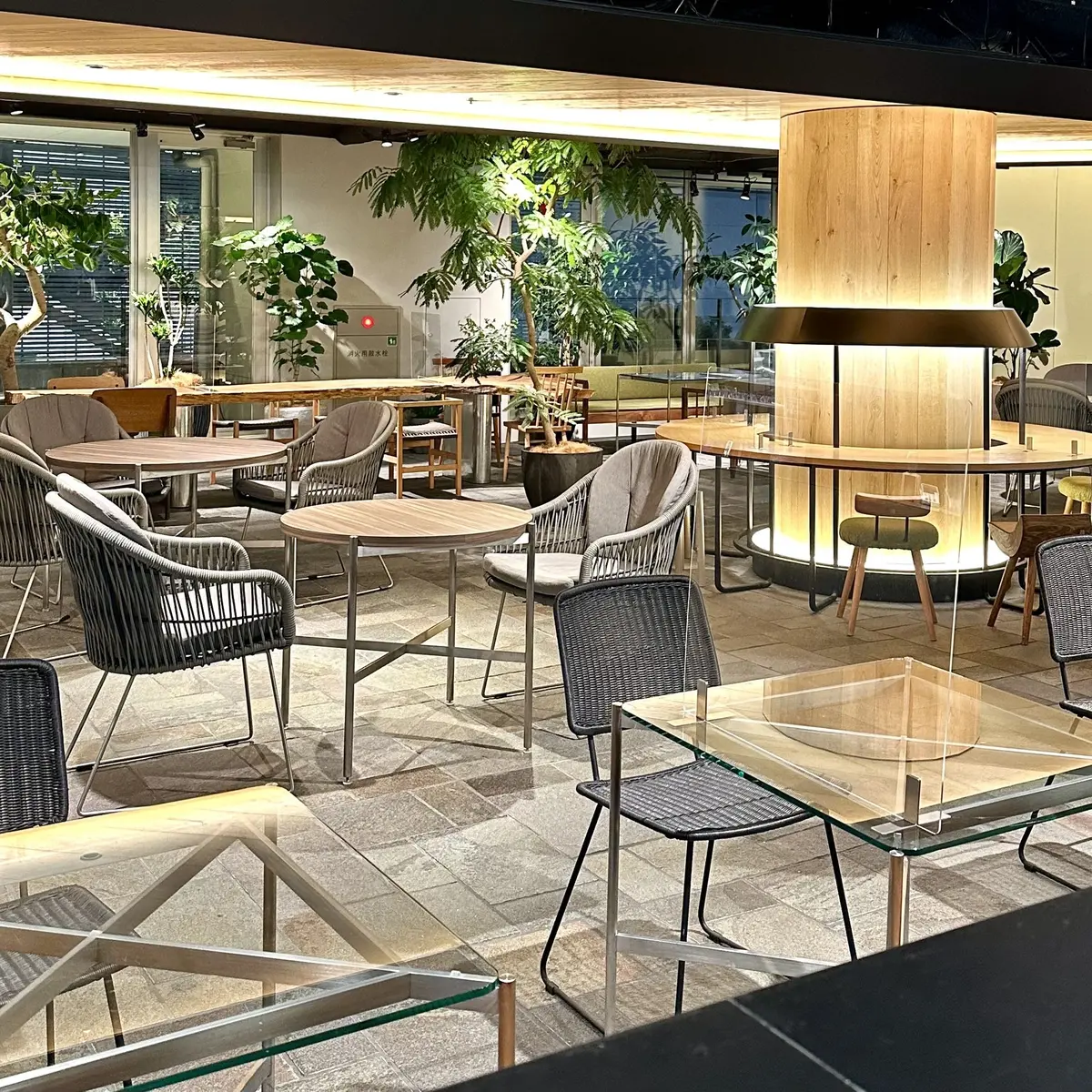 京都　カフェ「RAU」店内写真