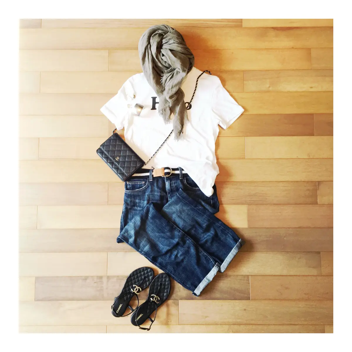 大人のロゴ Tシャツの画像_4