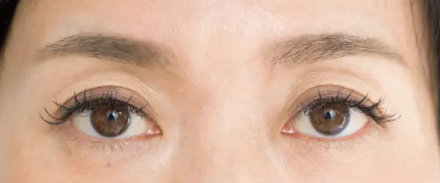 モダンな今どき眉にチェンジ ！