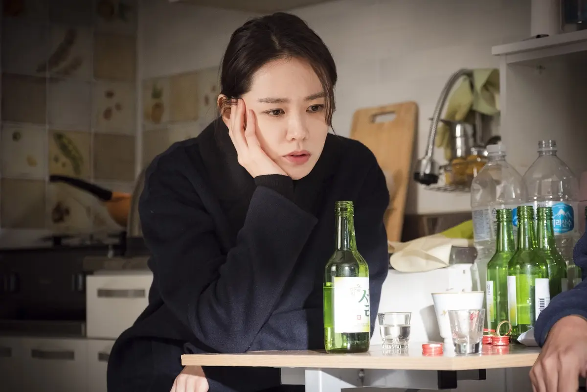 よくおごってくれる綺麗なおねえさんのソン・イェジン