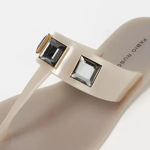 大人のための水着と水際アイテム【50代 の画像_6