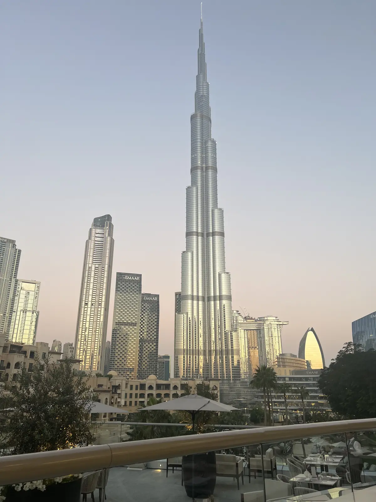 ドバイ　世界一高いブルジュハリファ