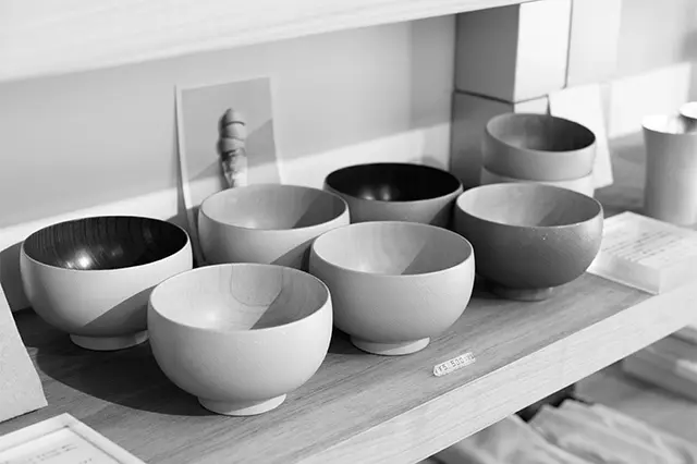 石川県『白鷺木工』が制作する「しらさぎ椀 sibo」。