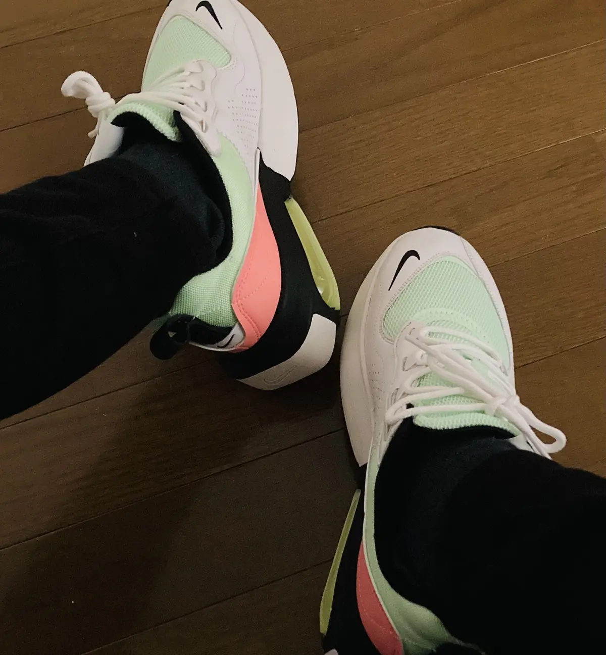 春のスニーカーを新調♪NIKEエアマックの画像_2