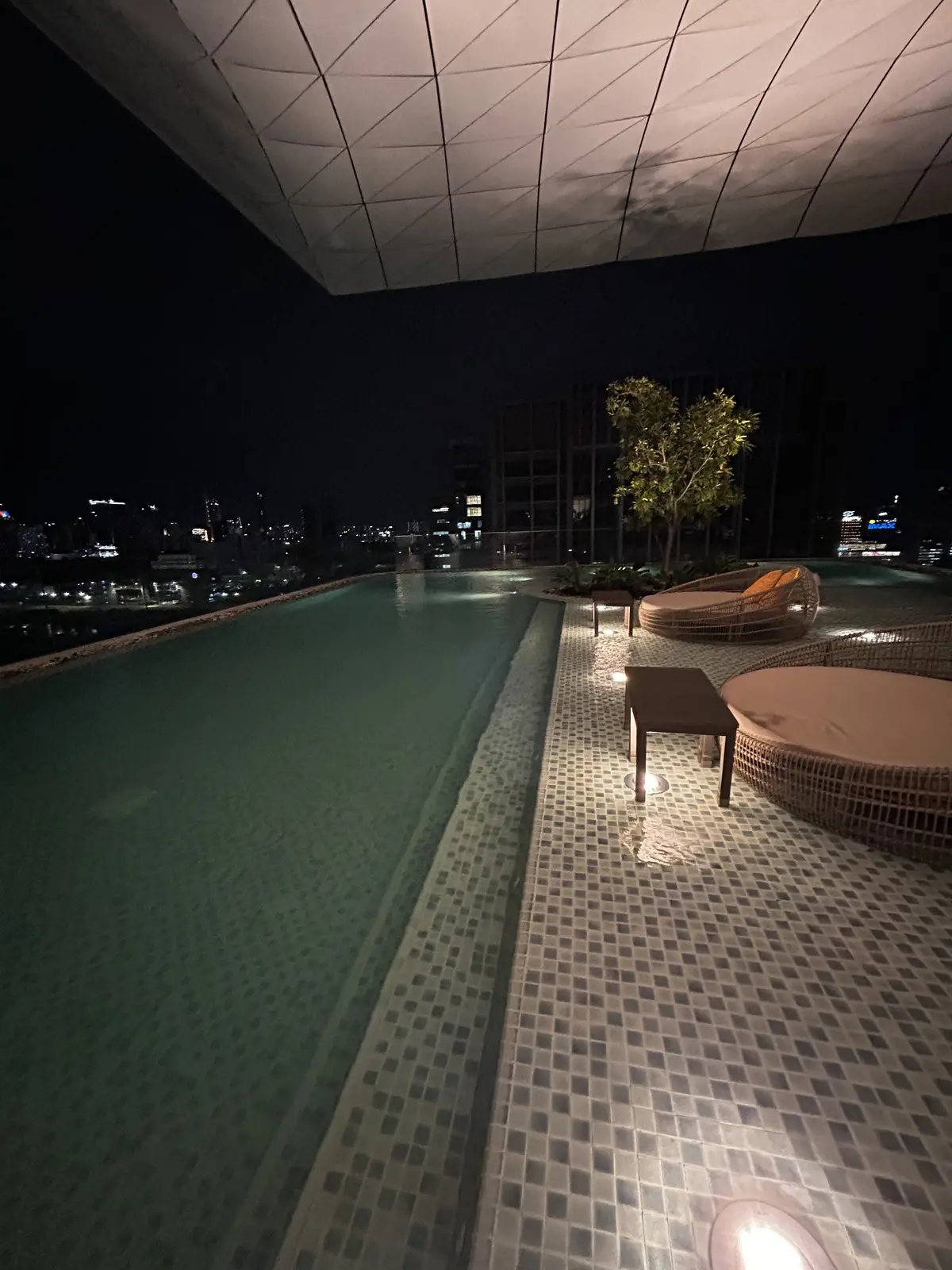 ウォルドーフ・アストリア・バンコク　　Waldorf Astoria Bangkok　タイ