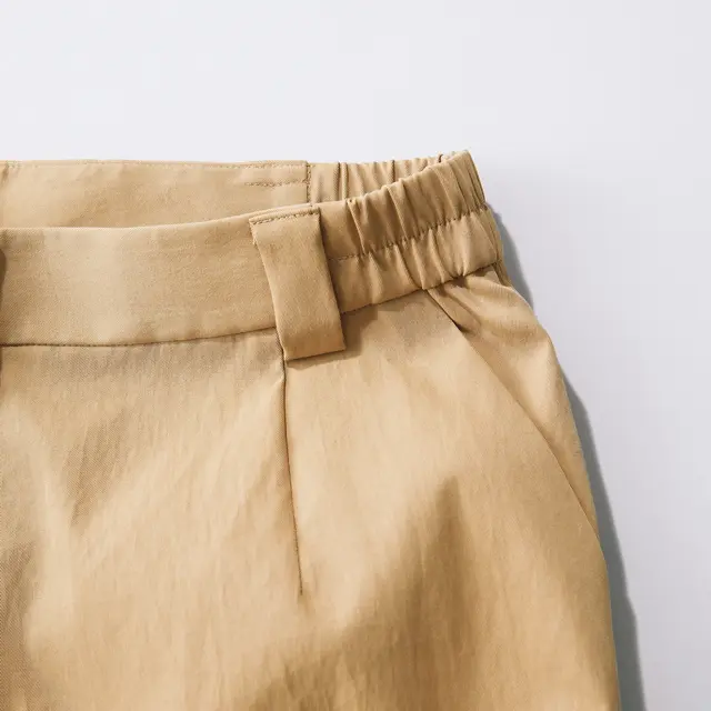 見えはフロントの一部分だけで、ぐるりとゴム仕様に