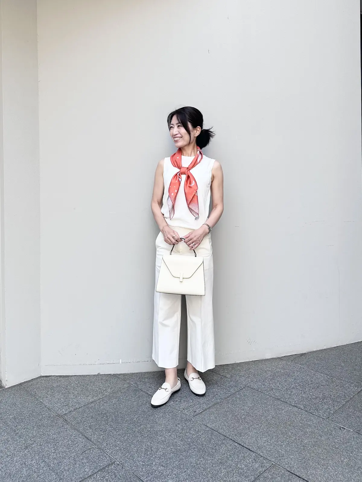 アラフィフ　スカーフ【オールホワイトコーの画像_1