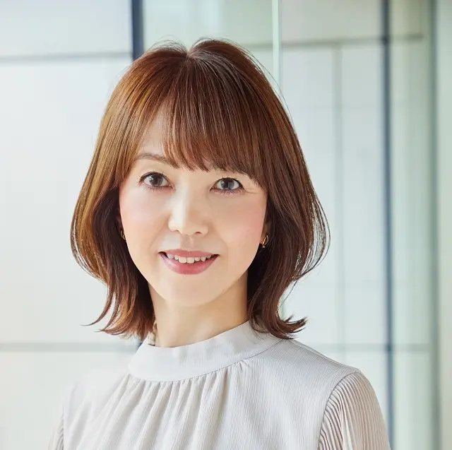 顔立ちも髪のシルエットも、あらゆる印象コントロールに効く、万能「くびれボブ」　