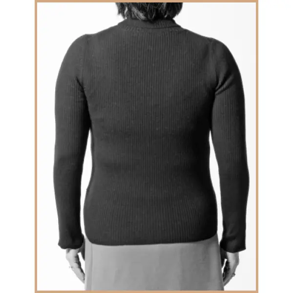 補整下着を着用した後のSさんのバックスタイル