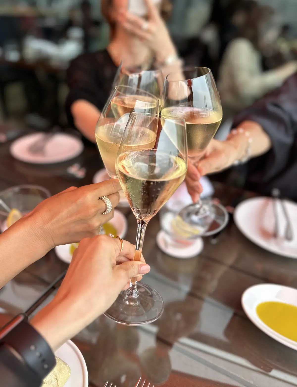 素敵なテラスがあるレストランで女子会ランの画像_5