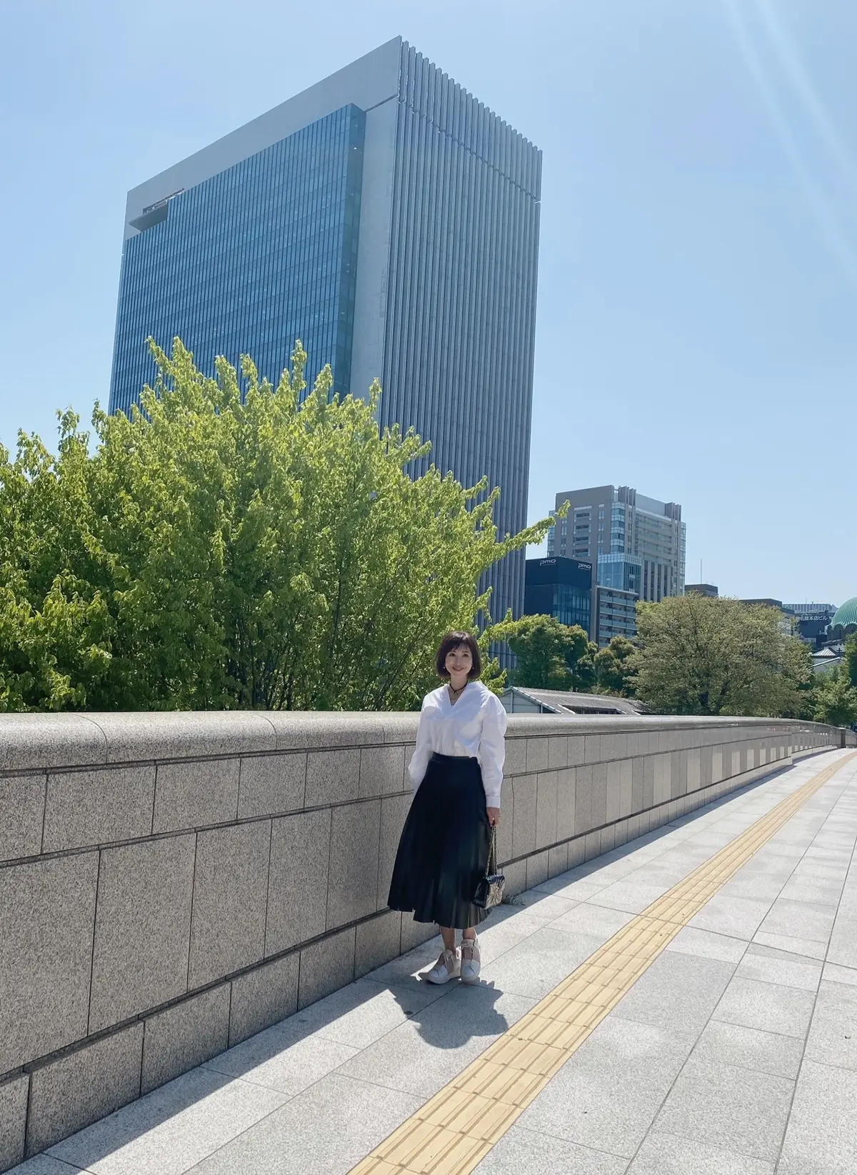 秋へつなぐ白シャツコーデ 2選 の画像_7