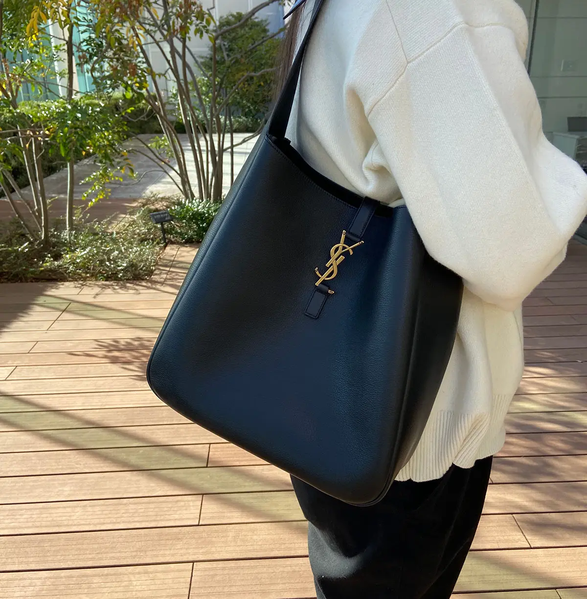 サンローランの「LE 5 A 7 ソフト ラージ」（エクラ本誌副編集長S川）