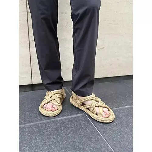 【50代 靴】この夏、おしゃれに見えるサの画像_16