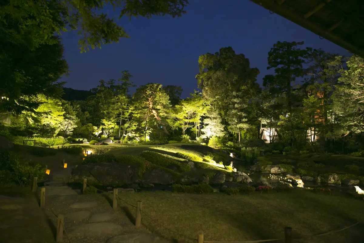 素晴らしい日本庭園を眺めながら、日本ワイの画像_11