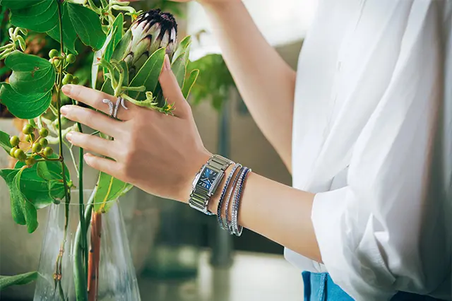 PATEK PHILIPPE（パテック フィリップ）腕時計　ブルーのダイヤルにシンクロする、ブレスレットのグラデーション