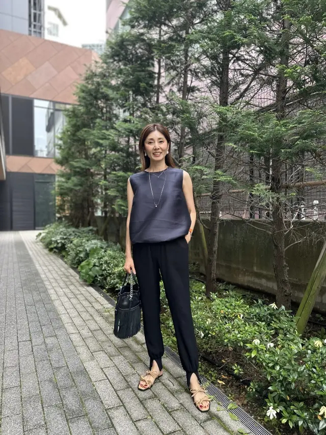 艶あるトップスで涼しげに、渋谷ランチへ♪の画像_4