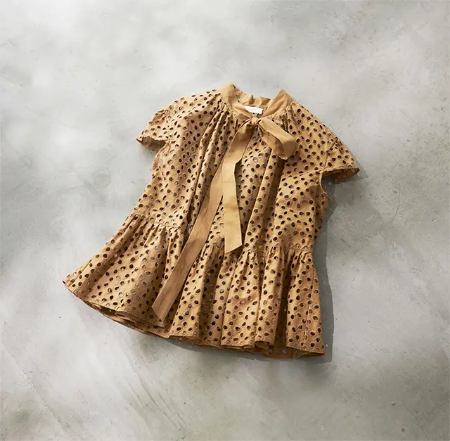 副編S谷がCHECK！ 上品な可愛さが光るアイレット刺しゅうブラウス