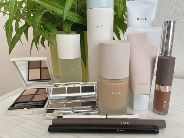 RMK　化粧品を12点購入しました