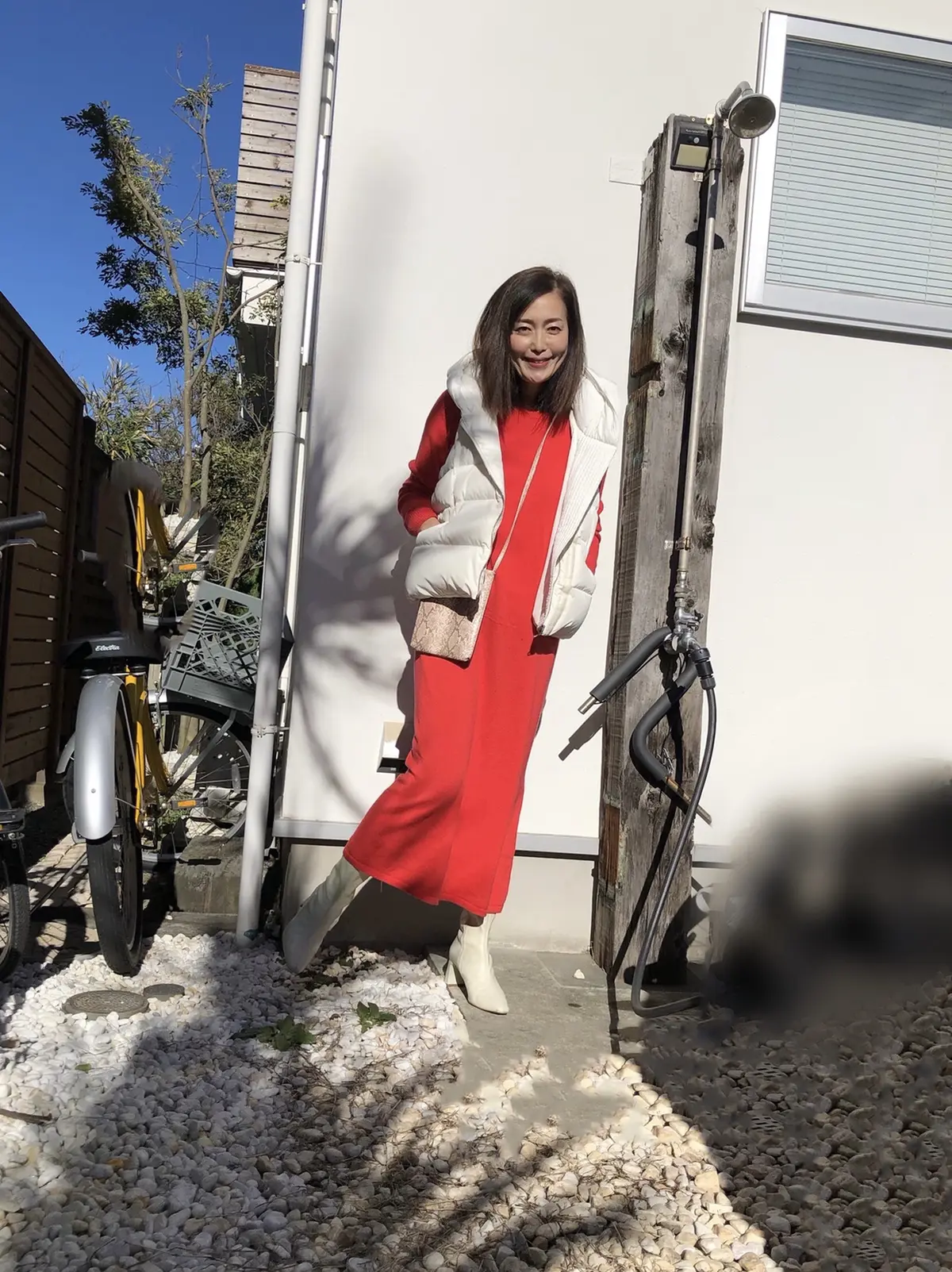 オレンジニットワンピースで気分をあげての画像_2