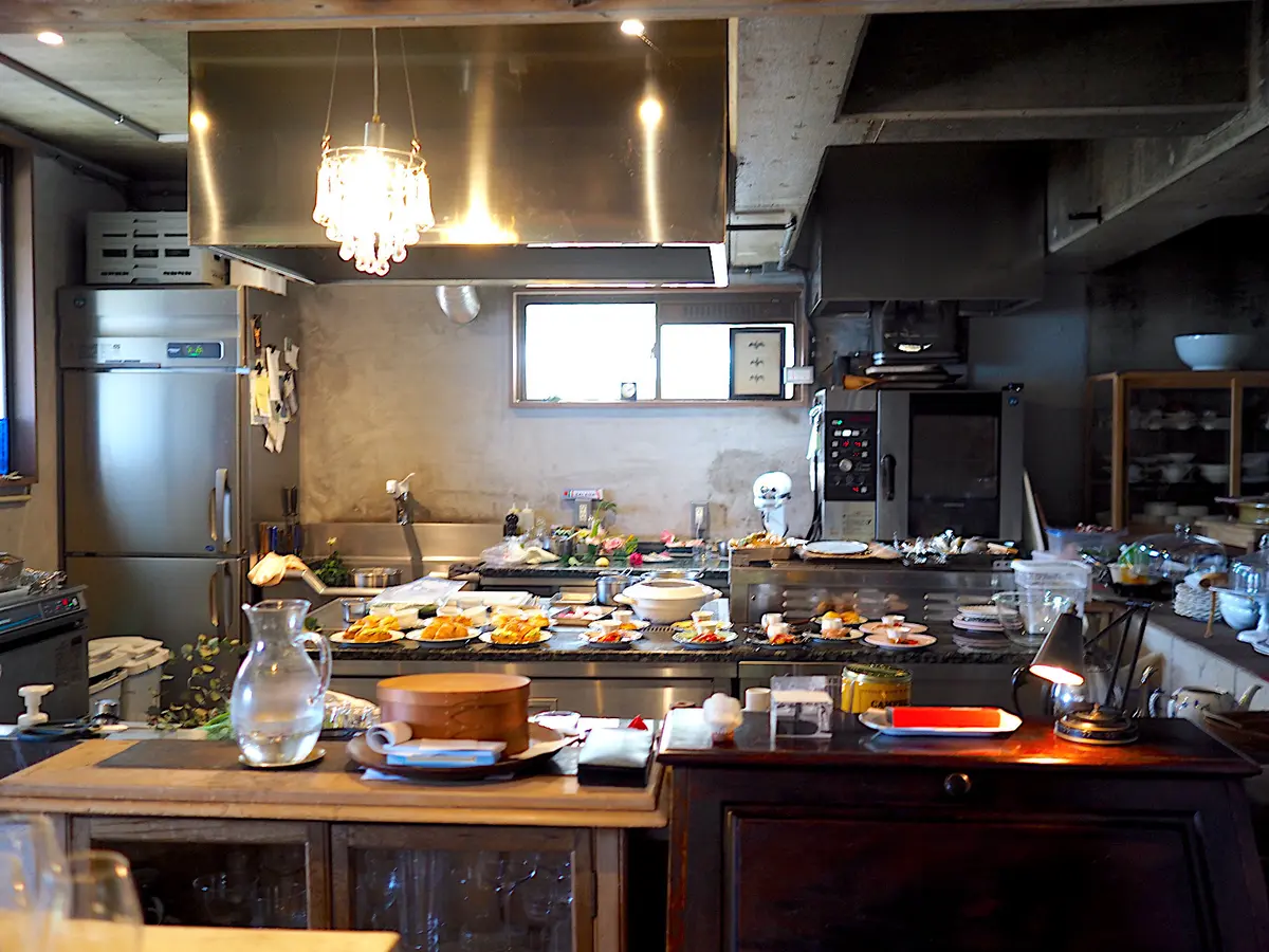 上下赤のZARAコーデで、BDay Afの画像_6