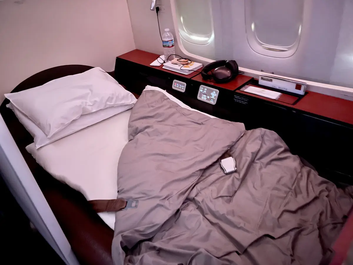 JAL SUITE