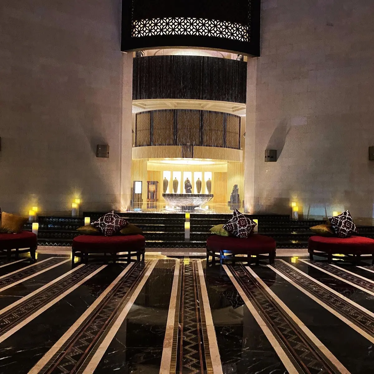 5つ星ホテル「ラッフルズ・ドバイ」&有名の画像_2