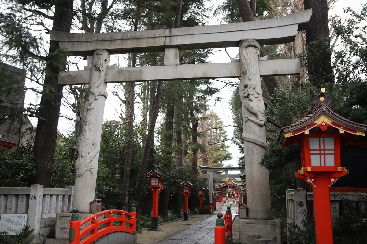 東京都・阿佐ヶ谷駅 ／東京三鳥居「馬橋稲荷神社」