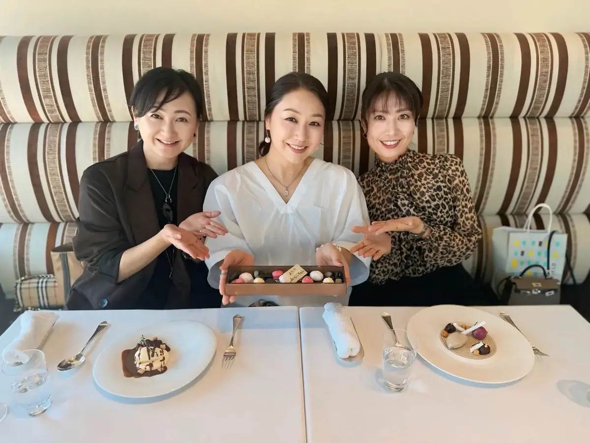 優美なセミワイドパンツで〜Jマダムと過ごす神戸時間♪