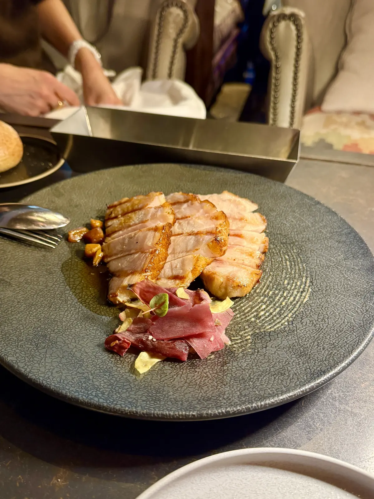 お気に入りのスカートで銀座へ。「L’atの画像_9