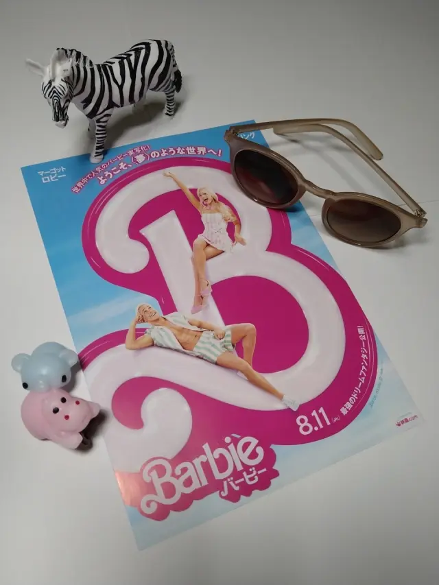 映画バービーのチラシ①