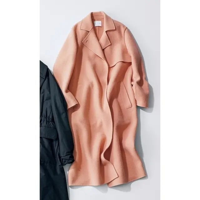 しなやかさ引き立つきれい色で優雅に　リバーコート