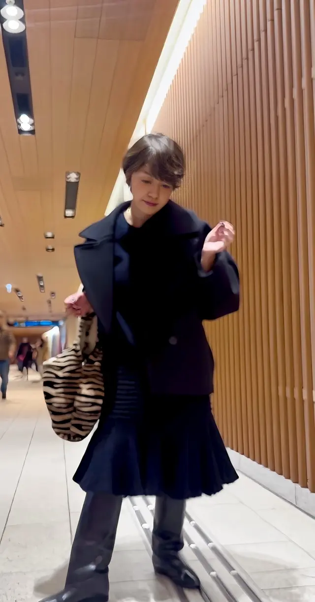 ブラックのミニマムスタイルで、セミナー&の画像_1