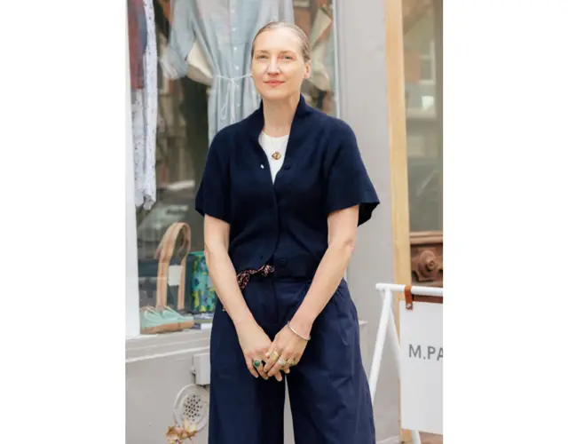 海外おしゃれマダム　手もとジュエリー