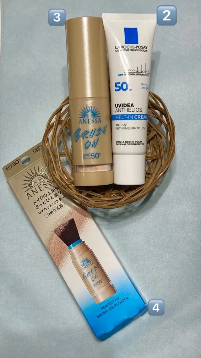 ラロッシュポゼはクリアがおすすめ。アネッサのパウダーは携帯できてお気に入り！