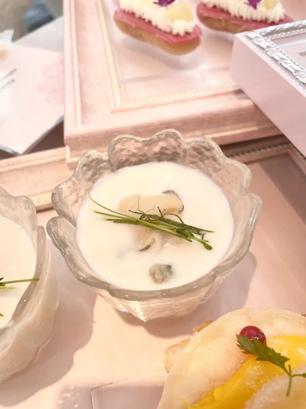 お花の世界が素敵！美味しい桃のアフタヌーの画像_9