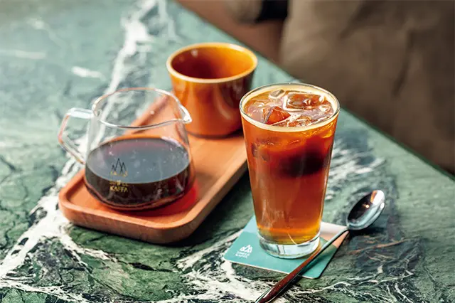 嘉義県阿里山産の台湾コーヒーNTD500〜、カクテルNTD450〜