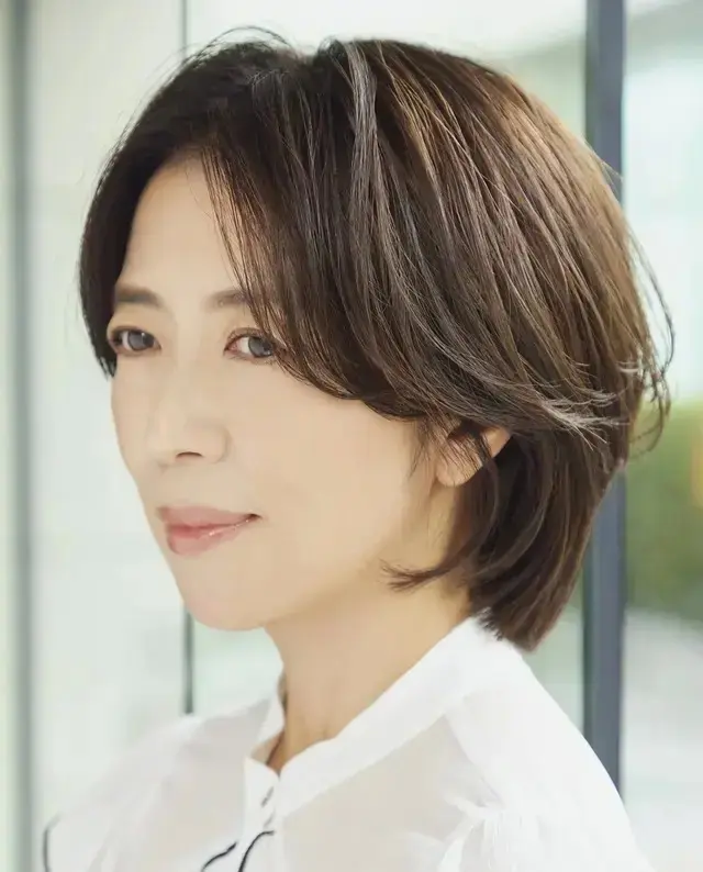 うねり・パサつき・老け見えを解消「ひし形ショート」