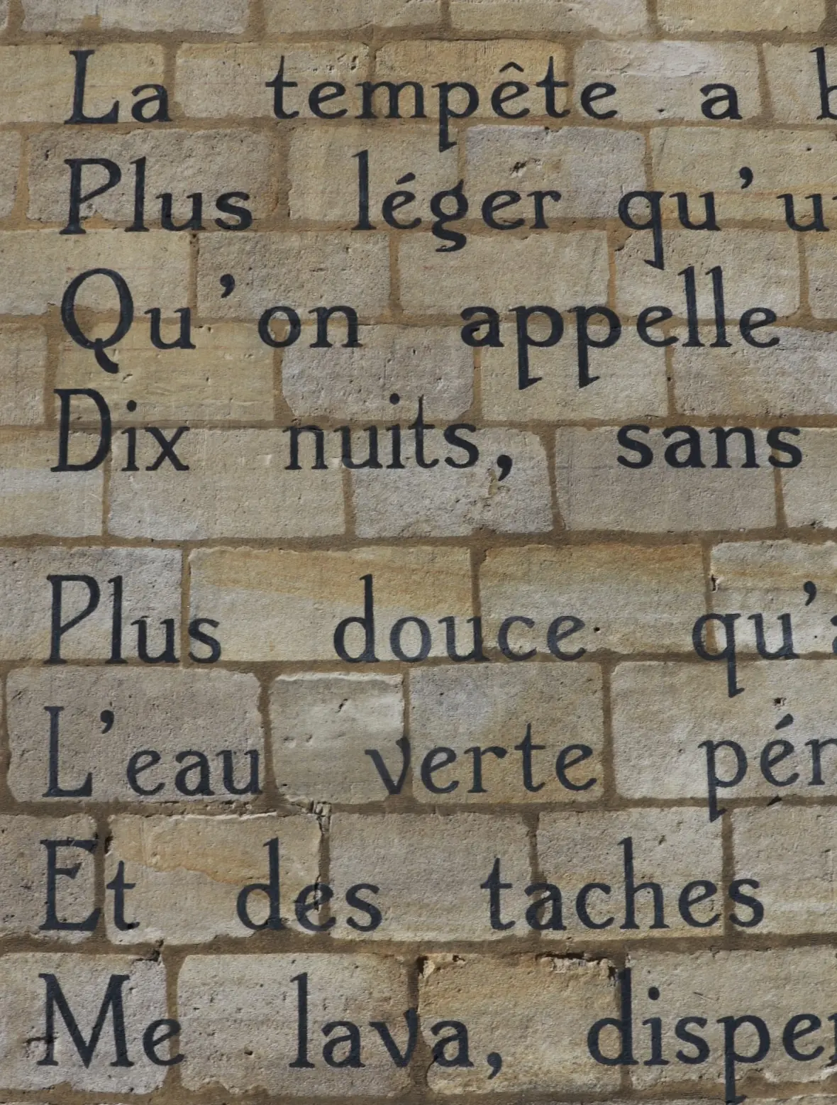 パリ　アルチュール・ランボー（Arthur Rimbaud『酔いどれ船』（"Le Bateauivre"）壁詩