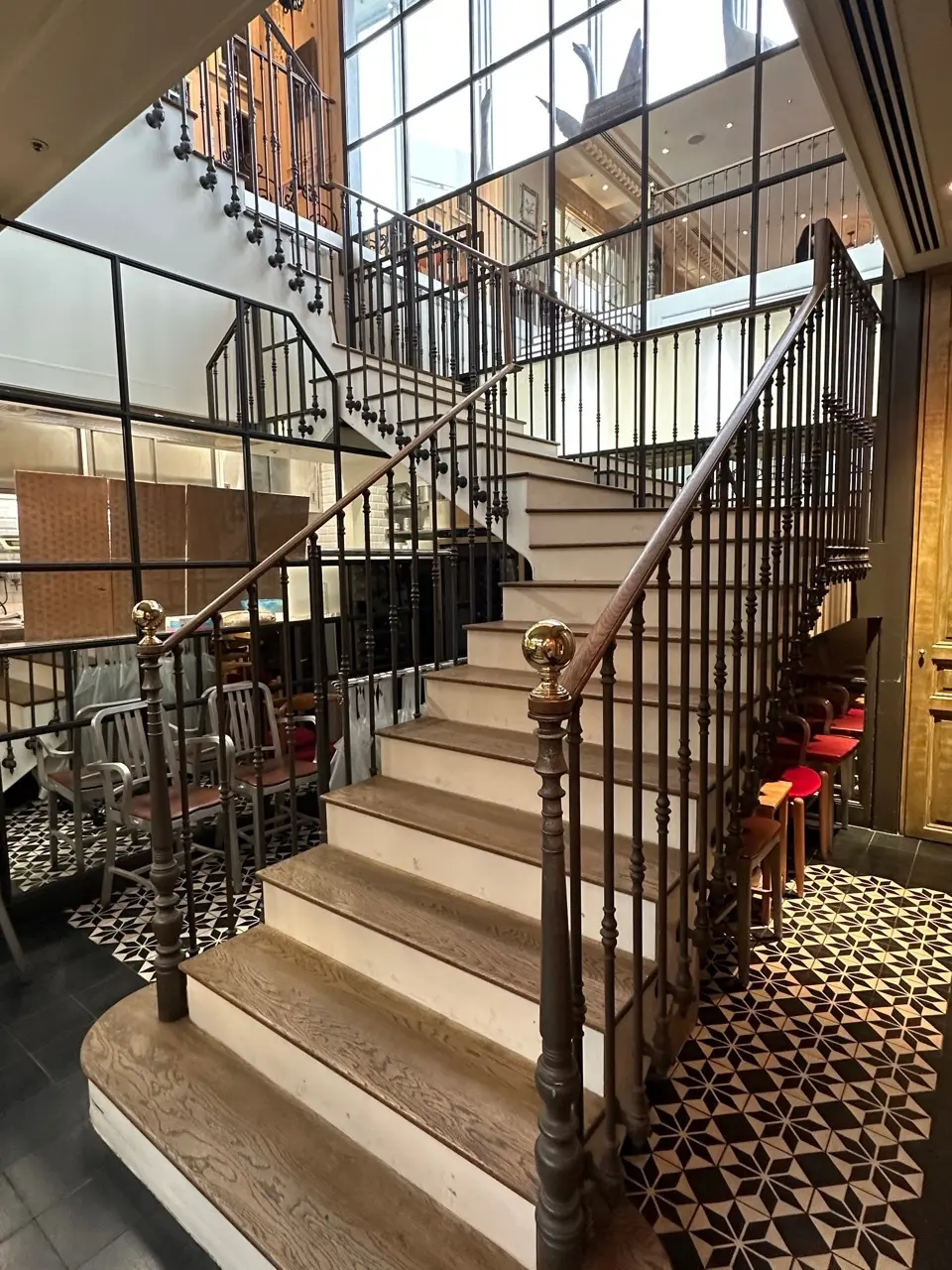 Jマダムランチはお気に入りのモノトーンコの画像_1