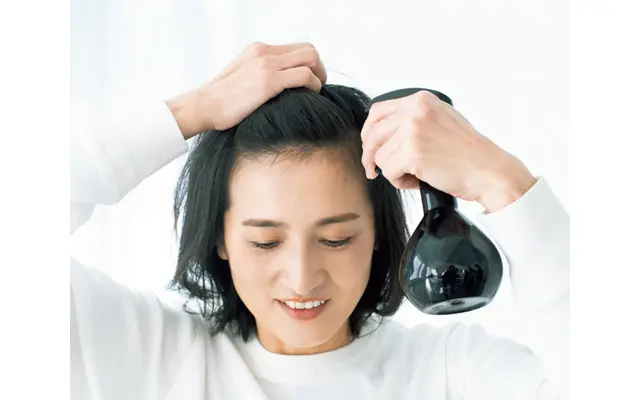 地肌の毛穴を水でぬらす