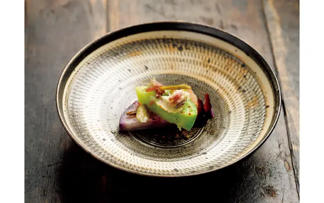 夕食は『里山十帖』や近くの名店でいただくか、キッチンで調理する